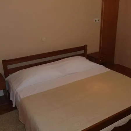In Palit With Terrace, Air Conditioning, Wi-fi Daire