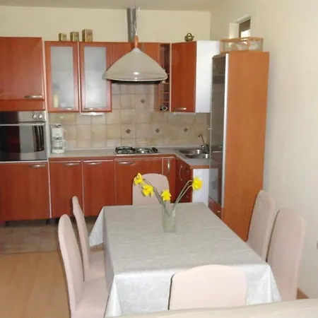 In Palit With Terrace, Air Conditioning, Wi-fi דירה *