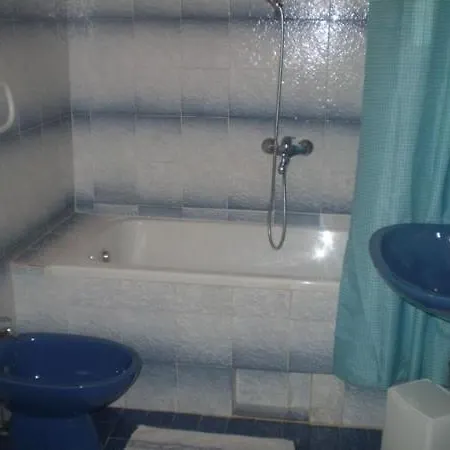 Apartament In Palit With Terrace, Air Conditioning, Wi-fi *